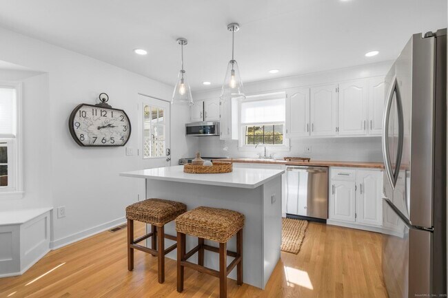 Building Photo - 27 Reef Ct