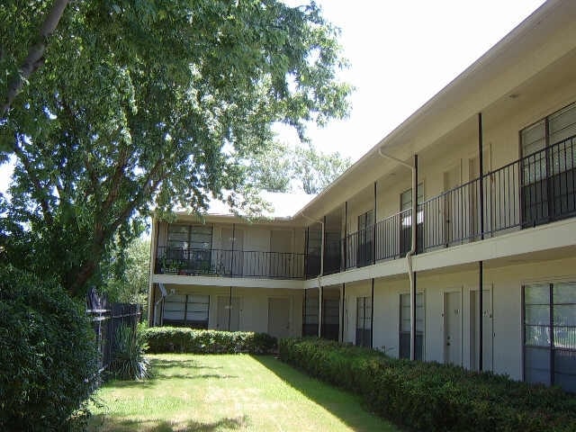 Building Photo - Arlington Central Apartments