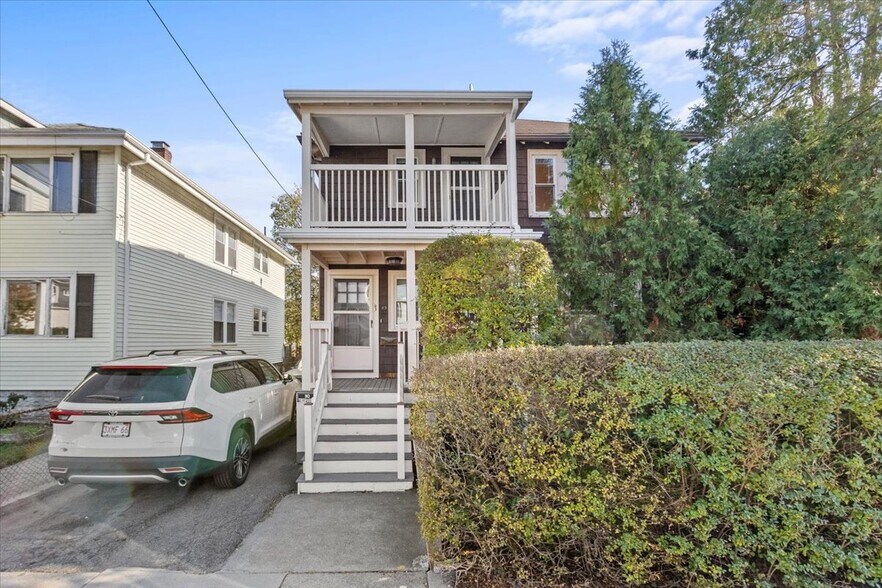 Building Photo - 45 S Waverly St