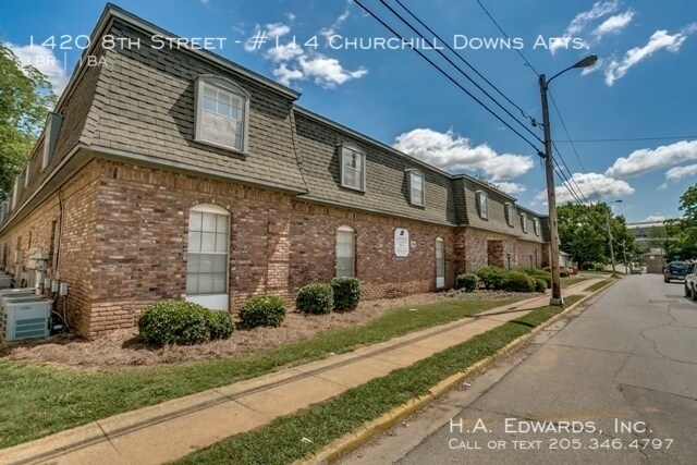 Building Photo - Churchill Downs Apartments