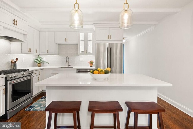 Building Photo - 312 N Pitt St