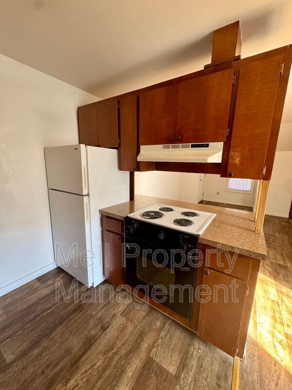 Building Photo - 315 S Main St