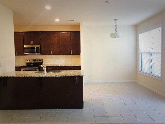 Building Photo - 226 Staley Dr