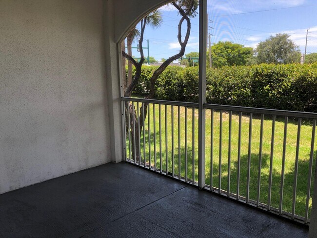 Building Photo - 815 Boynton Beach Blvd