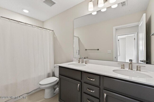 Building Photo - 3399 Kindlewood Dr