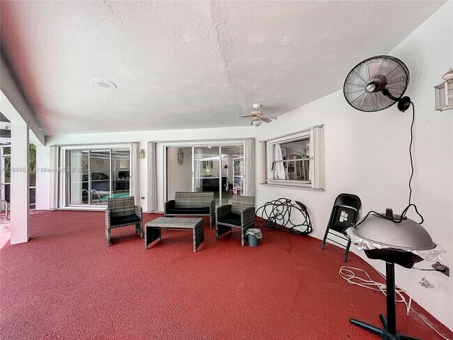 Building Photo - 1751 SW 30th Pl