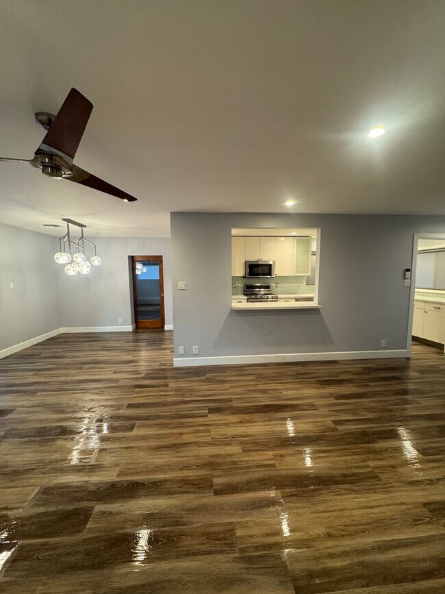 Building Photo - 3 bedroom home in Downtown Phoenix