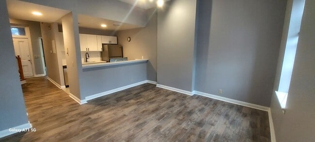 Primary Photo - 10th Street Apartments