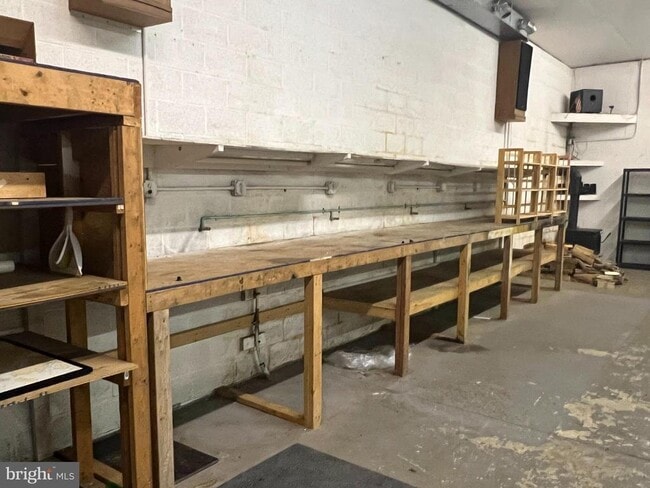 Building Photo - 301 Sturtons Ln