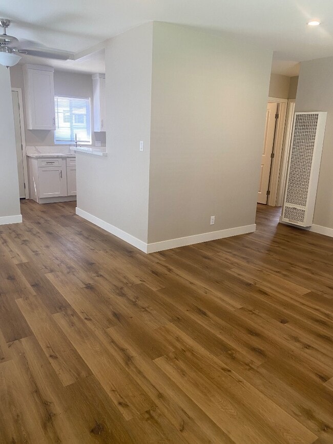 Building Photo - 1728 W 150th St