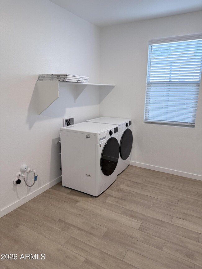 Building Photo - 4323 W Palace Sta Rd