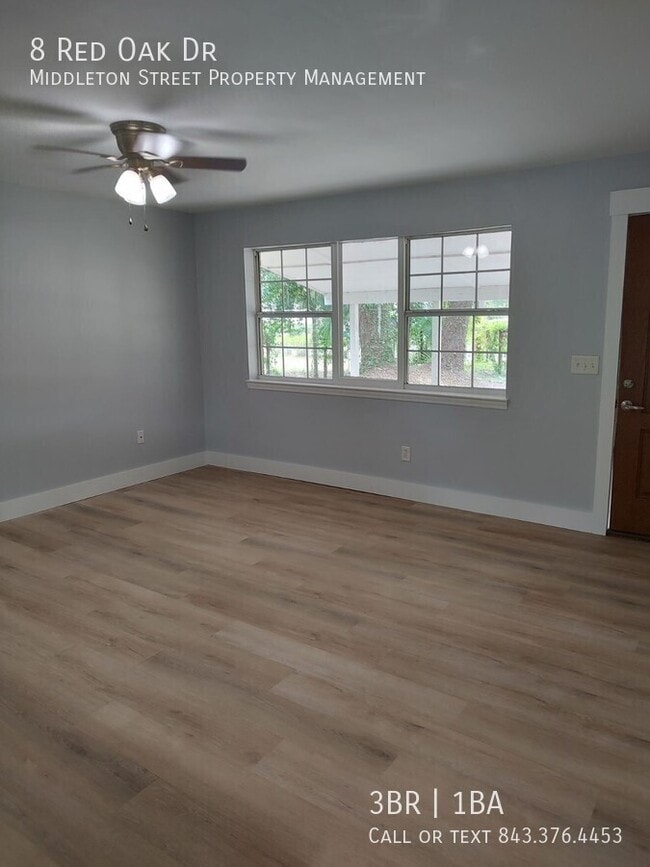 Building Photo - 8 Red Oak Dr