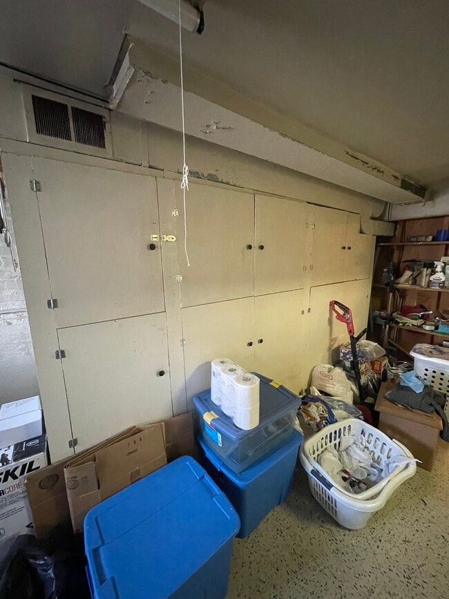 Building Photo - 8326 Christiana Ave