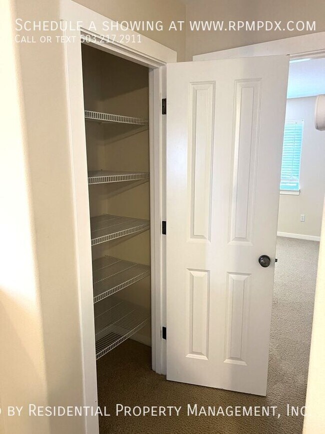 Building Photo - 15355 SW Greenfield Dr