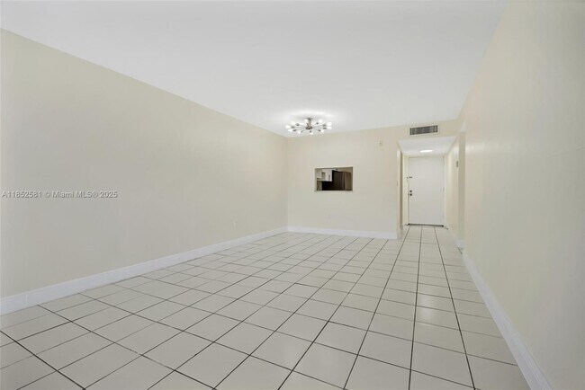 Building Photo - 10525 SW 112th Ave