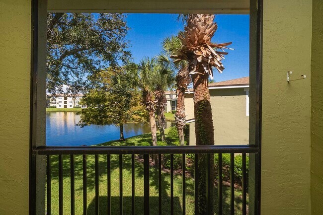 Building Photo - 1005 Bella Vista Blvd