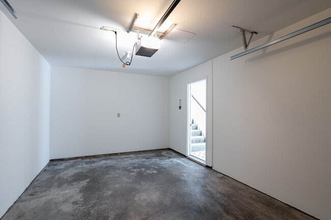 Building Photo - 3531-3533 Prescott Dr.