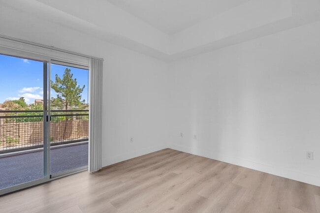 Building Photo - 75 E Agate Ave