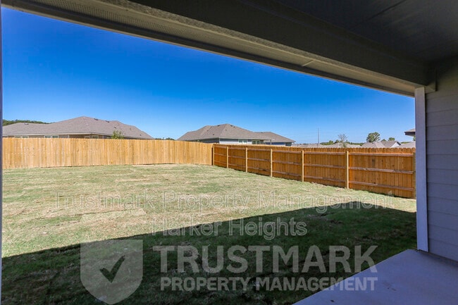 Building Photo - 1003 Cedar Trl