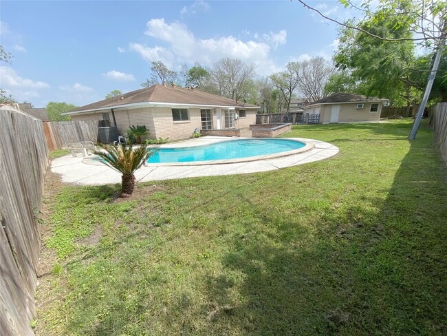 Building Photo - 8214 Riptide Dr