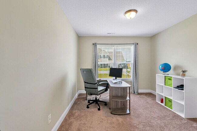 Building Photo - 293 Crossroads Store Dr