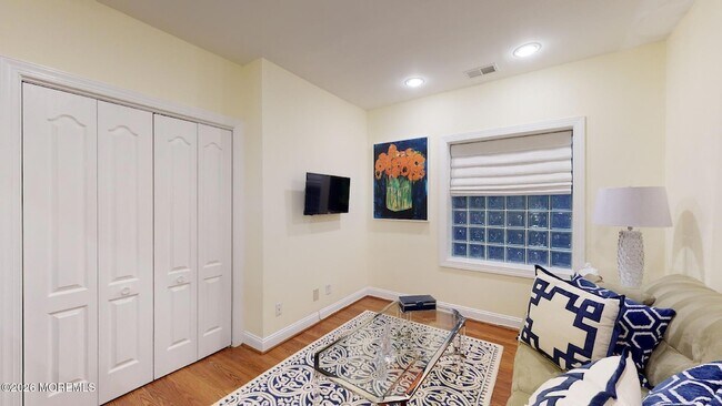 Building Photo - 312 Riviera Dr