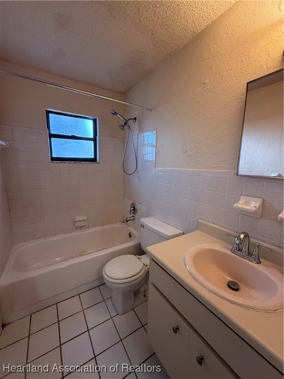 Building Photo - 508 Las Palmas Cir