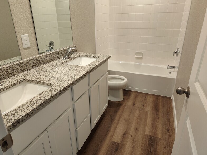 Building Photo - 7415 Dolores Ave