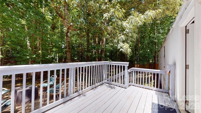 Building Photo - 4120 Glenola Dr