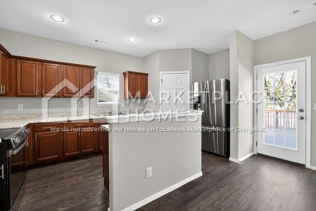 Building Photo - 5066 W Claxton Cir