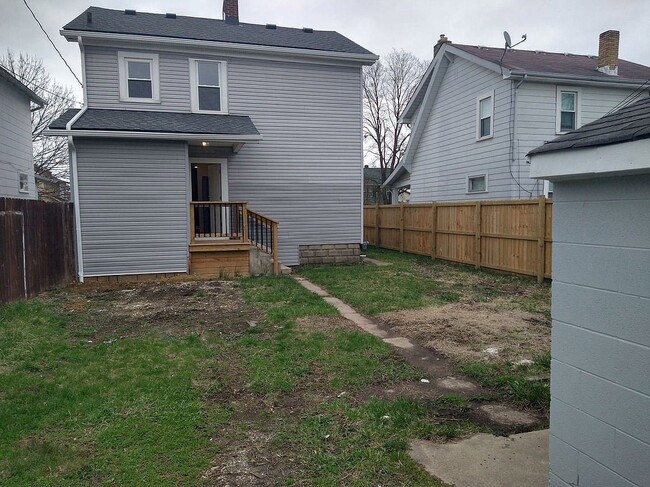 Building Photo - 587 S Ogden Ave