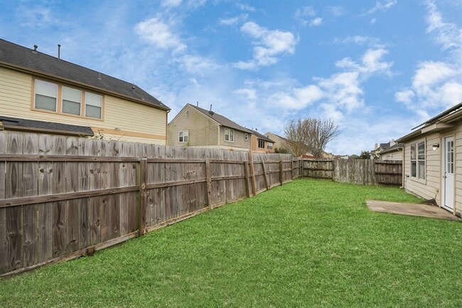 Building Photo - 2703 Edgewick Elm St