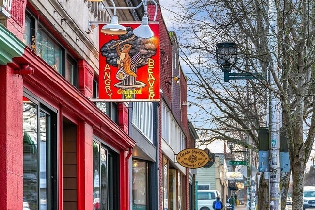 Building Photo - Hip and Modern Townhome In Greenwood!  Two bedrooms plus Flex Space Room