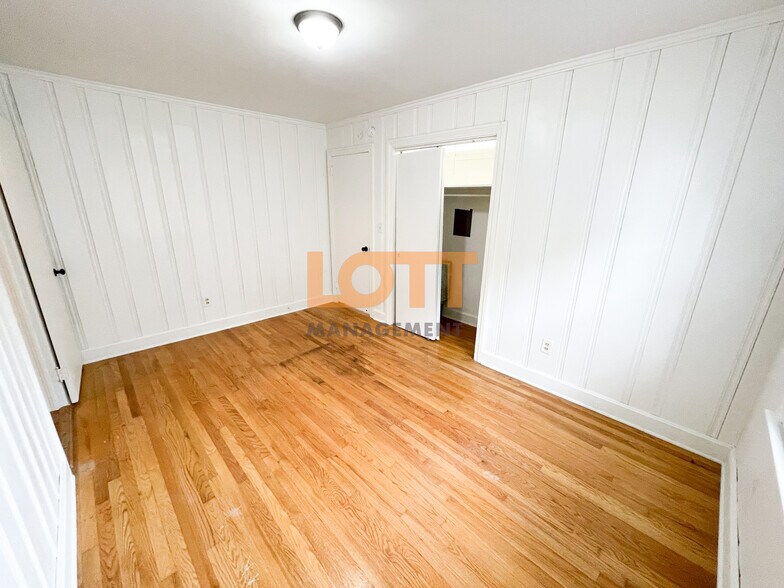 Building Photo - 3 Juanita Ct