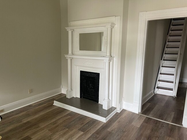 Building Photo - 376 Park Ave