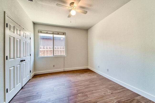 Building Photo - Stunning 4-Bedroom Home with Spacious Yard