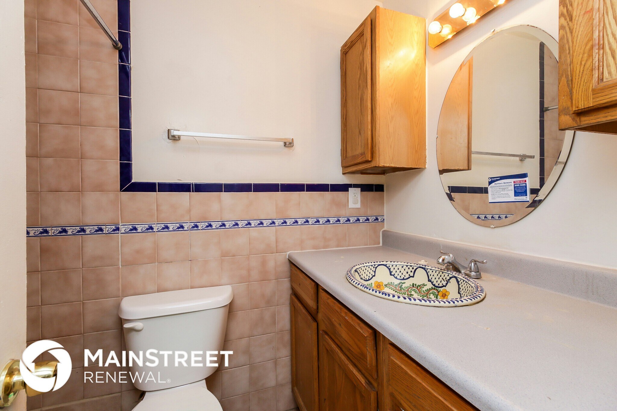 Building Photo - 3908 W Lewis Ave