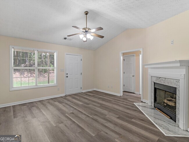 Building Photo - 520 Butler Bridge Dr