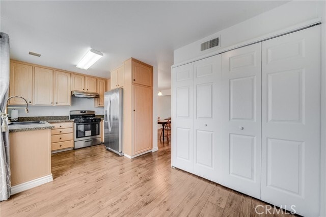 Building Photo - 16 Fox Hollow