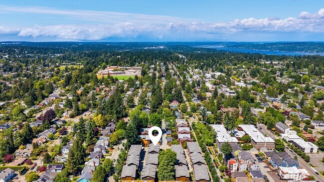 Building Photo - 3bd/3ba Seattle Townhome