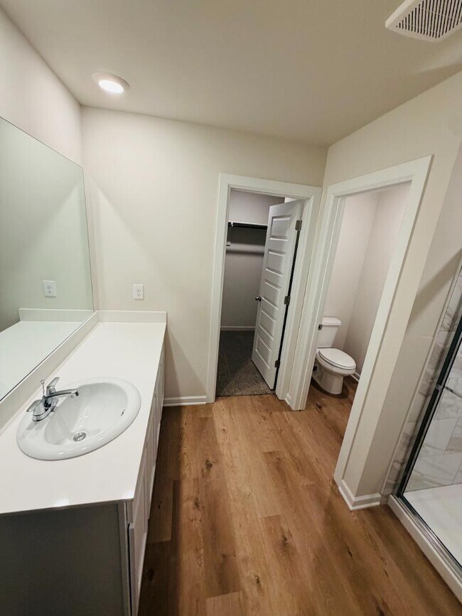 Building Photo - 2928 Ember Dr