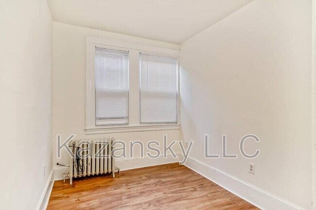 Building Photo - 4515 N Marvine St