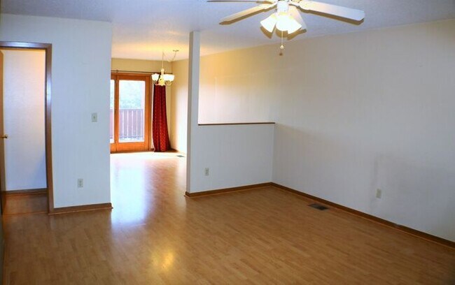 Building Photo - 1206 Mormon Trek Blvd