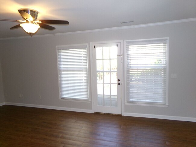 Building Photo - Robinhood and Peace Haven area