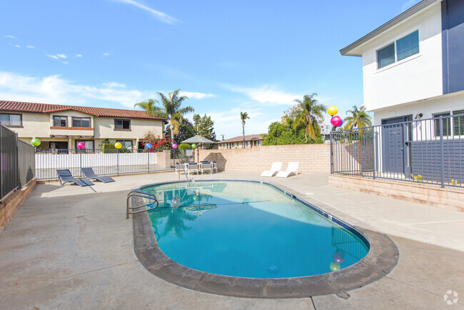 Pool area - 422-36 Front Street