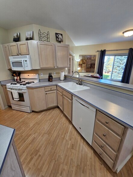 Building Photo - 3030 Lore Rd