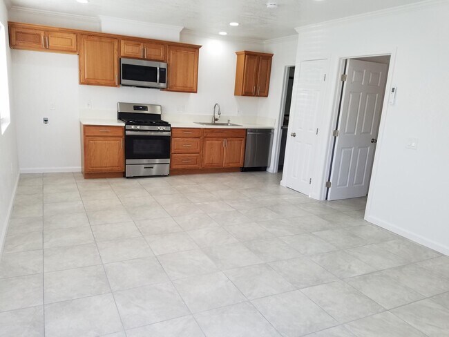 Building Photo - 38232 Meadow Ln