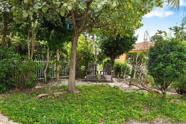 Building Photo - 9025 Dickens Ave