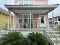 Building Photo - 204 Fishburne St