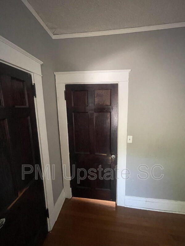 Building Photo - 181 N Fairview Ave